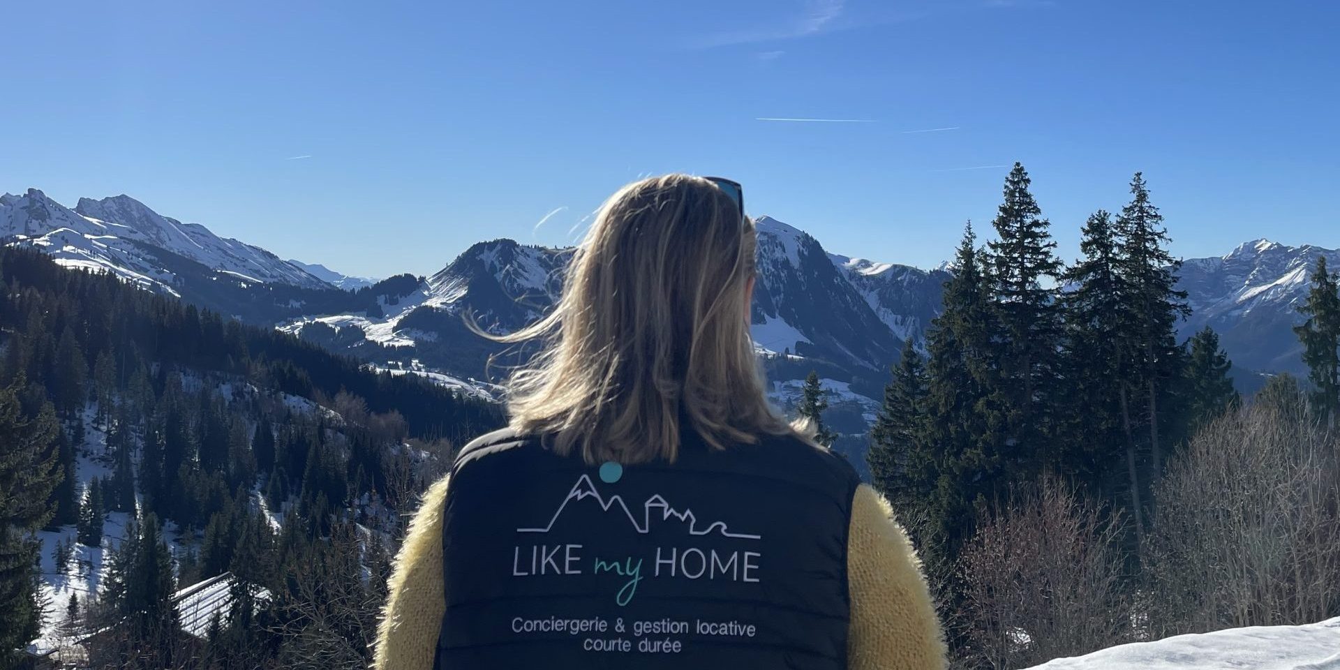 Location courte durée Manigod – LIKE my HOME Location courte durée Manigod : membre de LIKE my HOME face aux montagnes